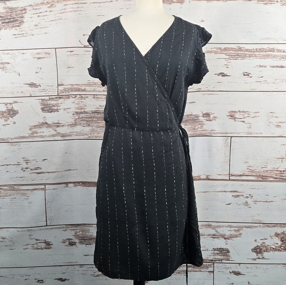 Anthropologie Cloth & Stone Carter Wrap Dress Black Size Medium - Picture 1 of 8